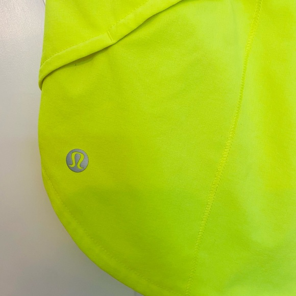 Lululemon Speed Up Low-Rise Lined Short 2.5 Size 8 Tall Highlight Yellow - Picture 5 of 10